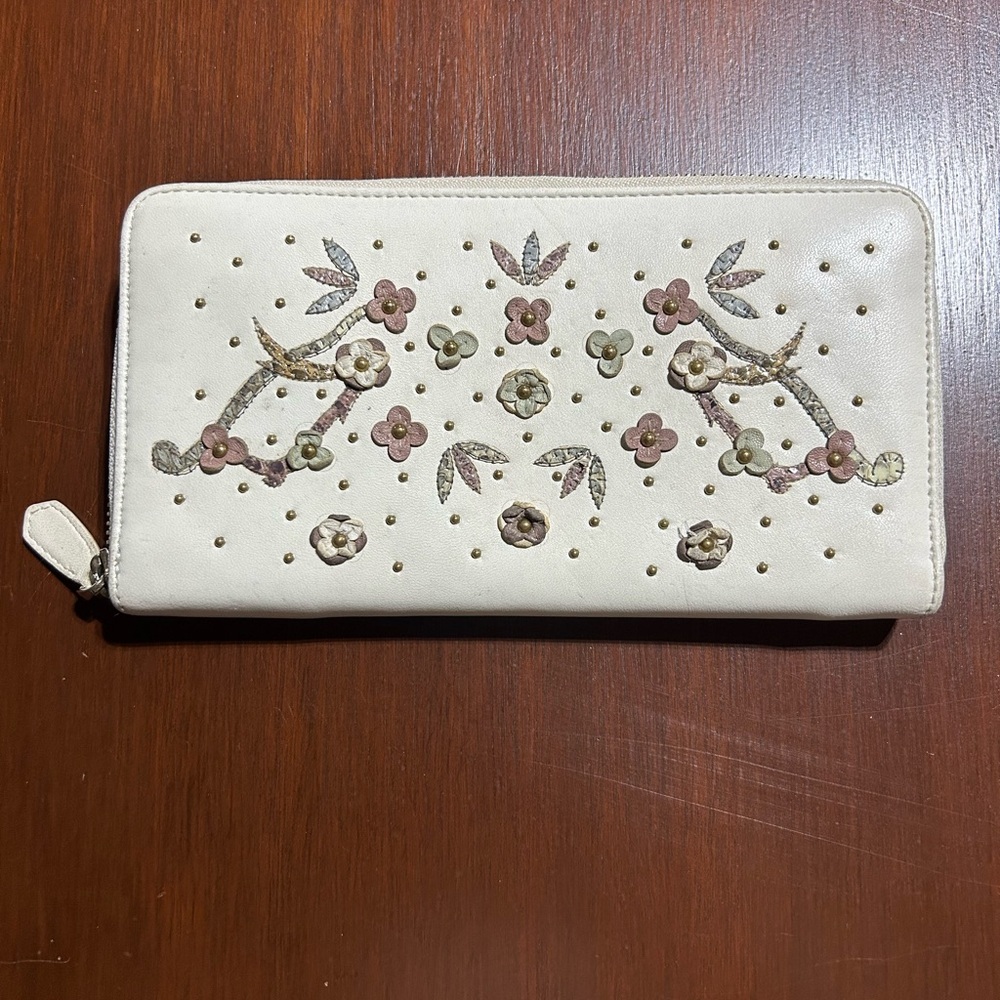 Valentino Garavani White Floral Embroidered Wallet